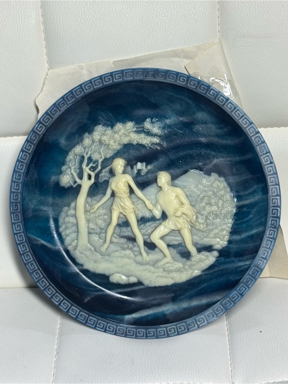 Incolay Studios The Land of the Phaeacians The Voyage of Ulysses Collector Plate